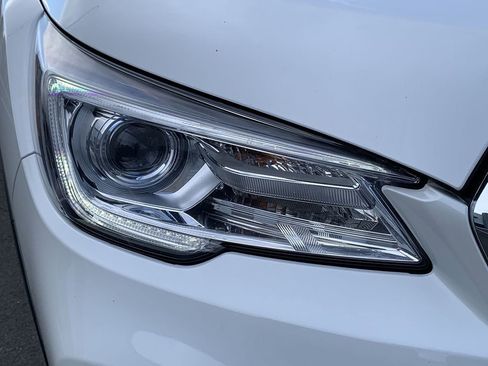 Used 2022 Subaru Ascent Limited image 9