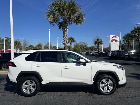 Used 2020 Toyota RAV4 XLE w/ XLE Grade Weather Package image 11