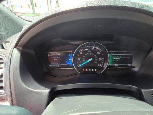 Used 2017 Ford Explorer Limited w/ Equipment Group 301A FWD image 15