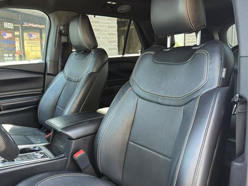 Used 2020 Ford Explorer ST w/ Premium Technology Package AWD/4WD image 13