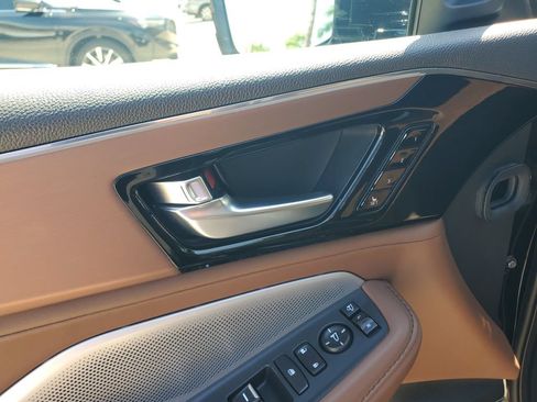 Used 2025 Acura MDX w/ Technology Package FWD image 23