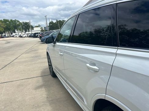 Used 2023 Audi Q7 2.0T Premium w/ Towing Package AWD/4WD image 29