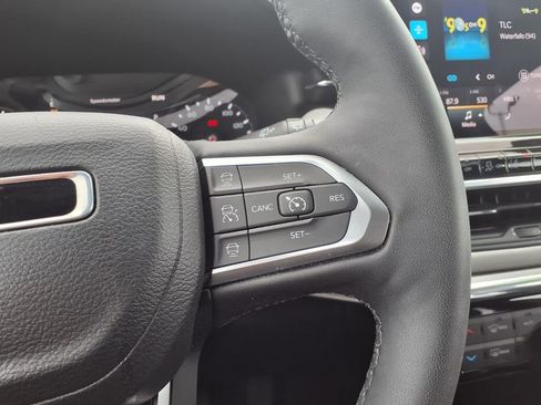 Used 2023 Jeep Compass Limited AWD/4WD image 25
