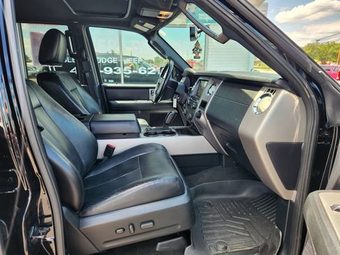 Used 2016 Ford Expedition EL XLT w/ Equipment Group 202A AWD/4WD image 10