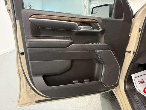 Used 2023 GMC Sierra 1500 Elevation image 12