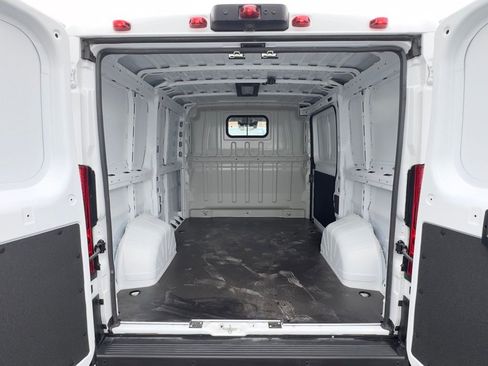 Used 2025 RAM ProMaster 1500 w/ Premium Convenience Group image 7