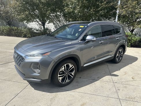 Used 2019 Hyundai Santa Fe AWD image 3