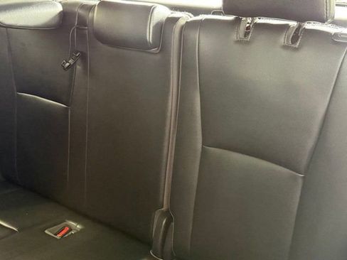 Certified 2020 Toyota Highlander XLE image 39