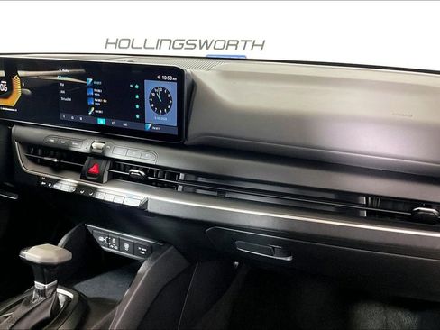 Used 2025 Kia K4 LXS image 12