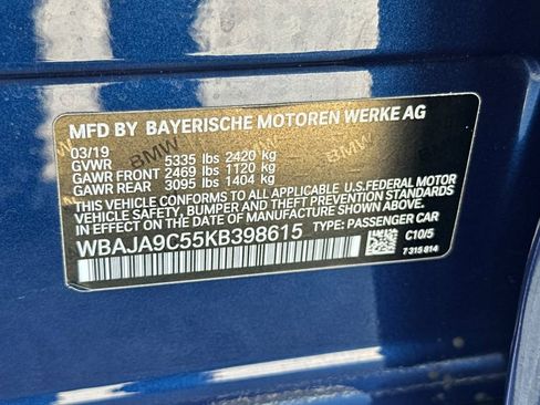 Used 2019 BMW 530e w/ M Sport Package image 34