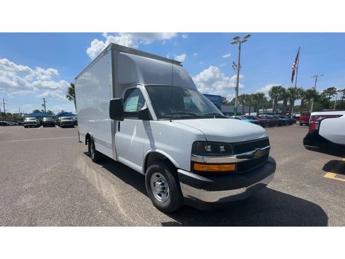 New 2025 Chevrolet Express 3500 Work Van w/ Power Convenience Package image 8