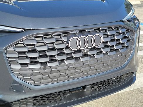 Certified 2025 Audi Q5 Premium w/ Convenience Package image 11