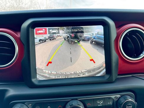 Used 2021 Jeep Wrangler Unlimited Rubicon AWD/4WD image 15