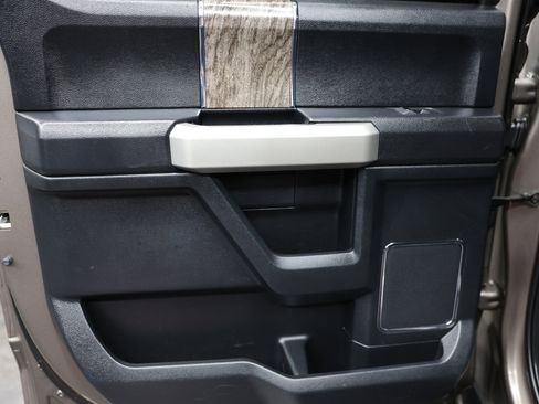 Used 2018 Ford F250 Lariat w/ Lariat Value Package image 27