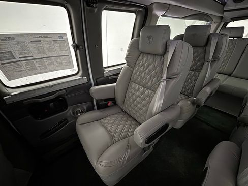 New 2025 GMC Savana 2500 Extended w/ Driver Convenience Package image 31