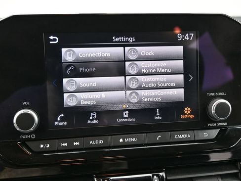 Used 2022 Nissan Pathfinder SV FWD image 28