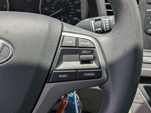 Used 2017 Hyundai Elantra SE FWD image 24