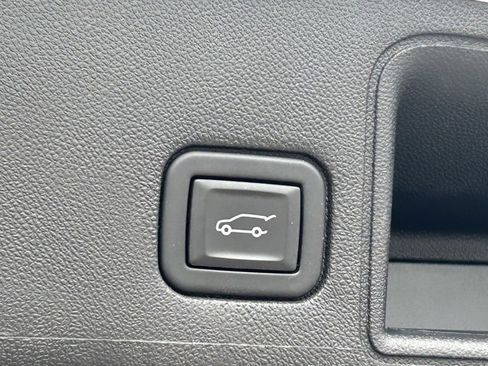 Used 2023 GMC Terrain AT4 image 31