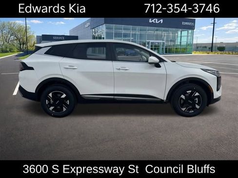 New 2026 Kia Sportage LX AWD/4WD image 2