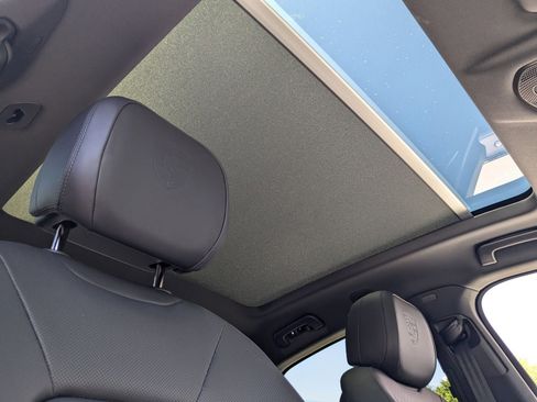 New 2025 Porsche Cayenne Coupe image 27