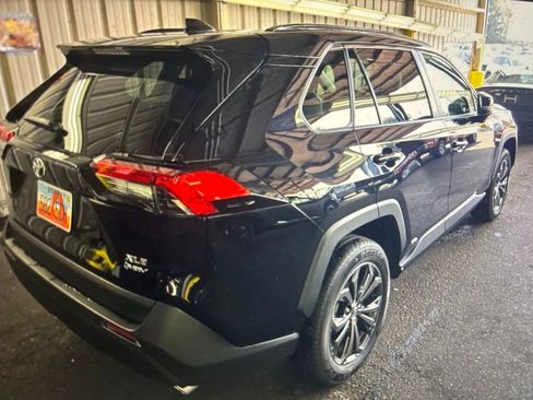 Used 2025 Toyota RAV4 XLE Premium AWD/4WD image 2