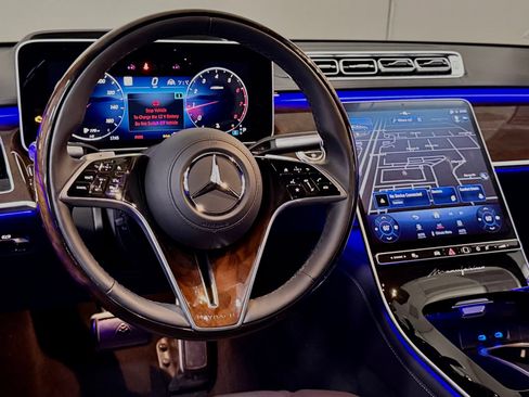 Used 2024 Mercedes-Benz Maybach S 680 4MATIC image 33