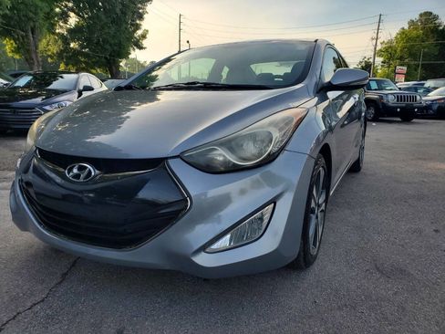 Used 2013 Hyundai Elantra SE FWD image 3