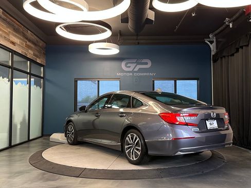 Used 2019 Honda Accord EX image 5