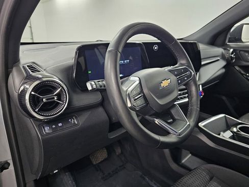 Used 2025 Chevrolet Equinox LT FWD image 10