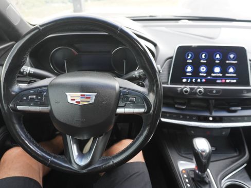 Used 2020 Cadillac CT4 Luxury w/ Sun And Sound Package image 29