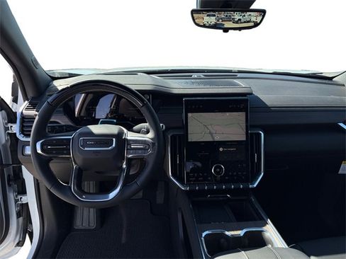 New 2026 GMC Acadia Denali w/ Super Cruise Package image 10