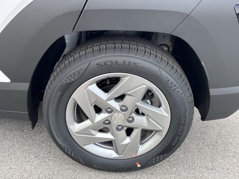 New 2026 Hyundai Kona SE image 9