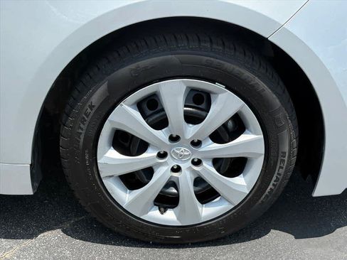 Used 2024 Toyota Corolla LE FWD image 32