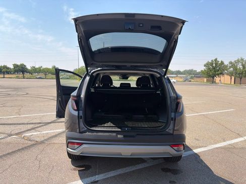 Used 2025 Hyundai Tucson Limited AWD/4WD image 34