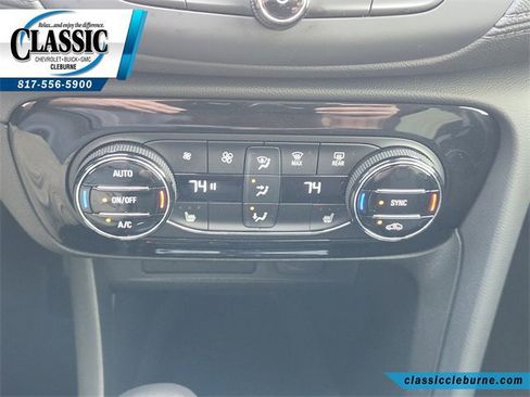 Used 2022 Buick Encore GX Select image 19
