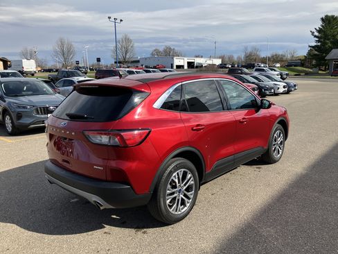 Used 2022 Ford Escape SEL AWD/4WD image 6