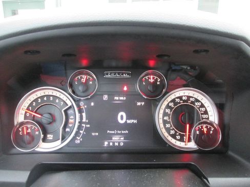 Used 2018 RAM 2500 Big Horn AWD/4WD image 23