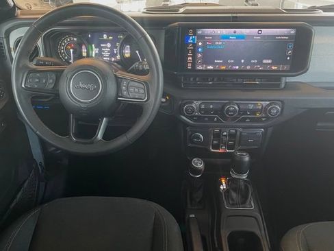 Certified 2024 Jeep Wrangler Unlimited w/ Convenience Group AWD/4WD image 12