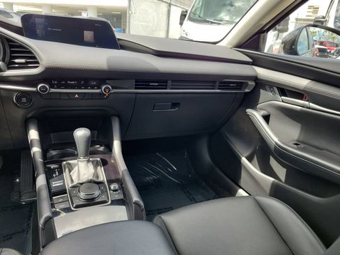 Used 2024 MAZDA MAZDA3 s FWD image 13