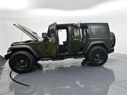 Used 2020 Jeep Wrangler Unlimited Willys image 54