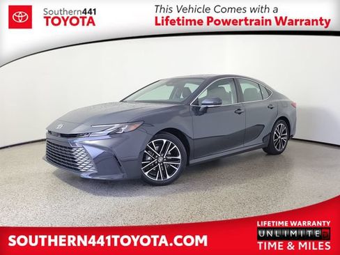 Used 2026 Toyota Camry XLE FWD image 1