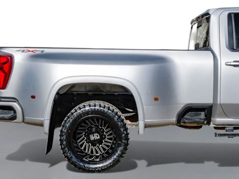 Used 2022 Chevrolet Silverado 3500 LT w/ Convenience Package image 7