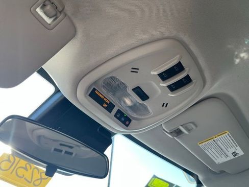 Used 2025 Chevrolet Trax ACTIV w/ Sunroof Package image 23