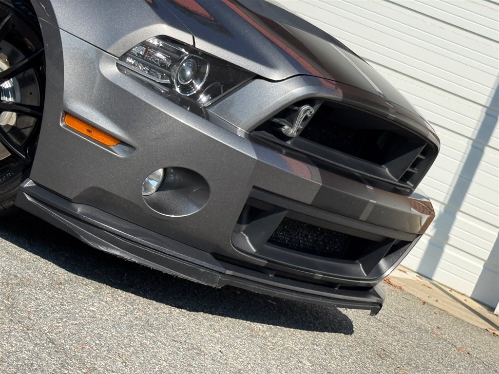 Used 2013 Ford Mustang Shelby GT500 RWD image 27