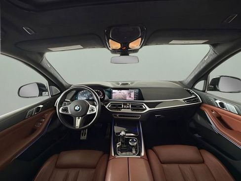 Used 2021 BMW X7 M50i w/ Dynamic Handling Package image 47