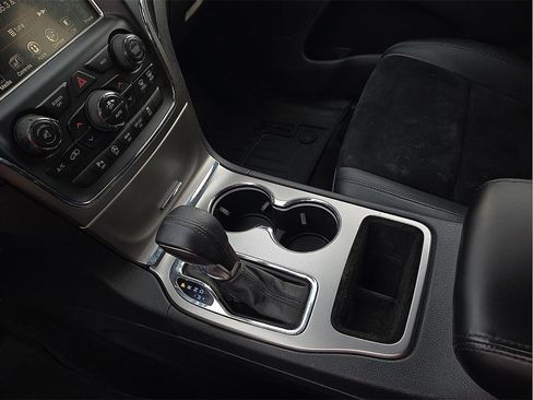 Used 2017 Jeep Grand Cherokee Altitude image 20
