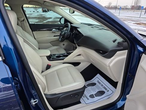 Used 2022 Buick Envision Essence w/ Technology Package I image 28