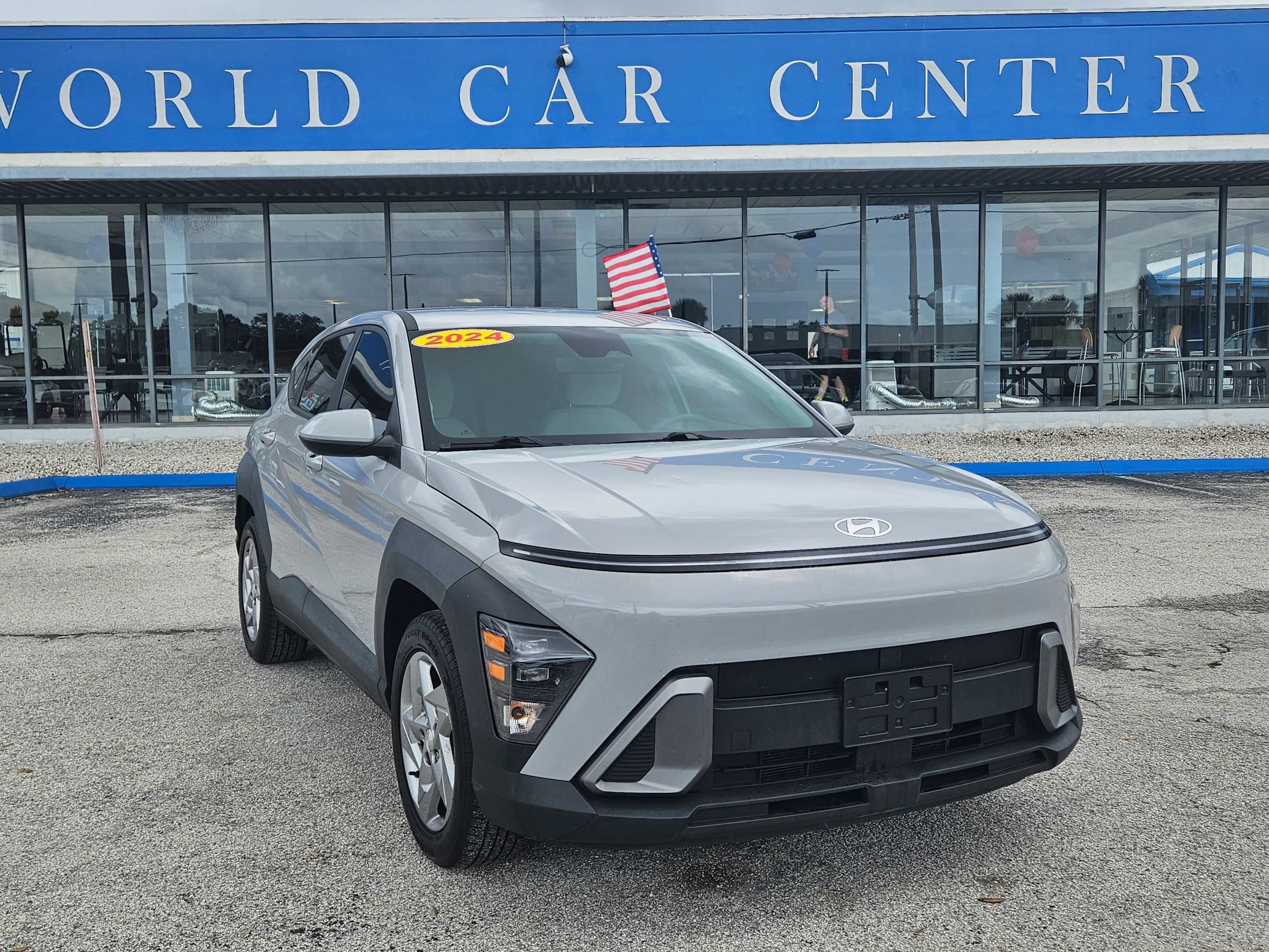 Used 2024 Hyundai Kona SE FWD image 1