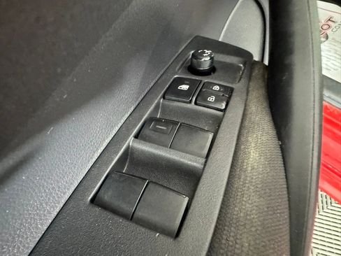 Used 2020 Toyota Corolla LE FWD image 34