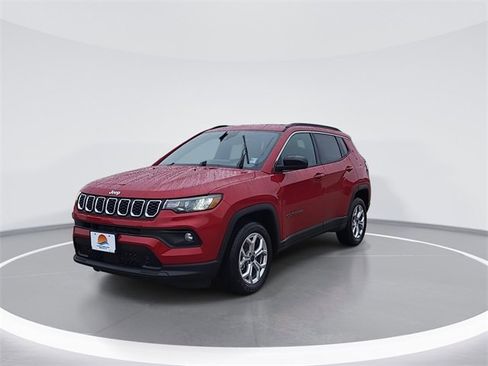 New 2026 Jeep Compass Latitude image 3